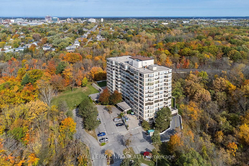 804 - 3 Towering Heights Blvd, St. Catharines, L2T 4A4 | Image 3