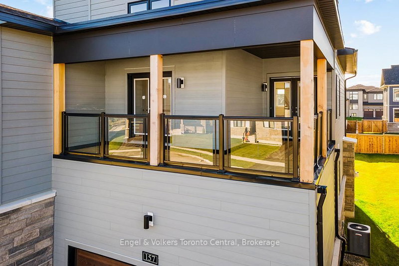 157 SPRINGSIDE Cres, Blue Mountains, L9Y 5L3 | Image 3