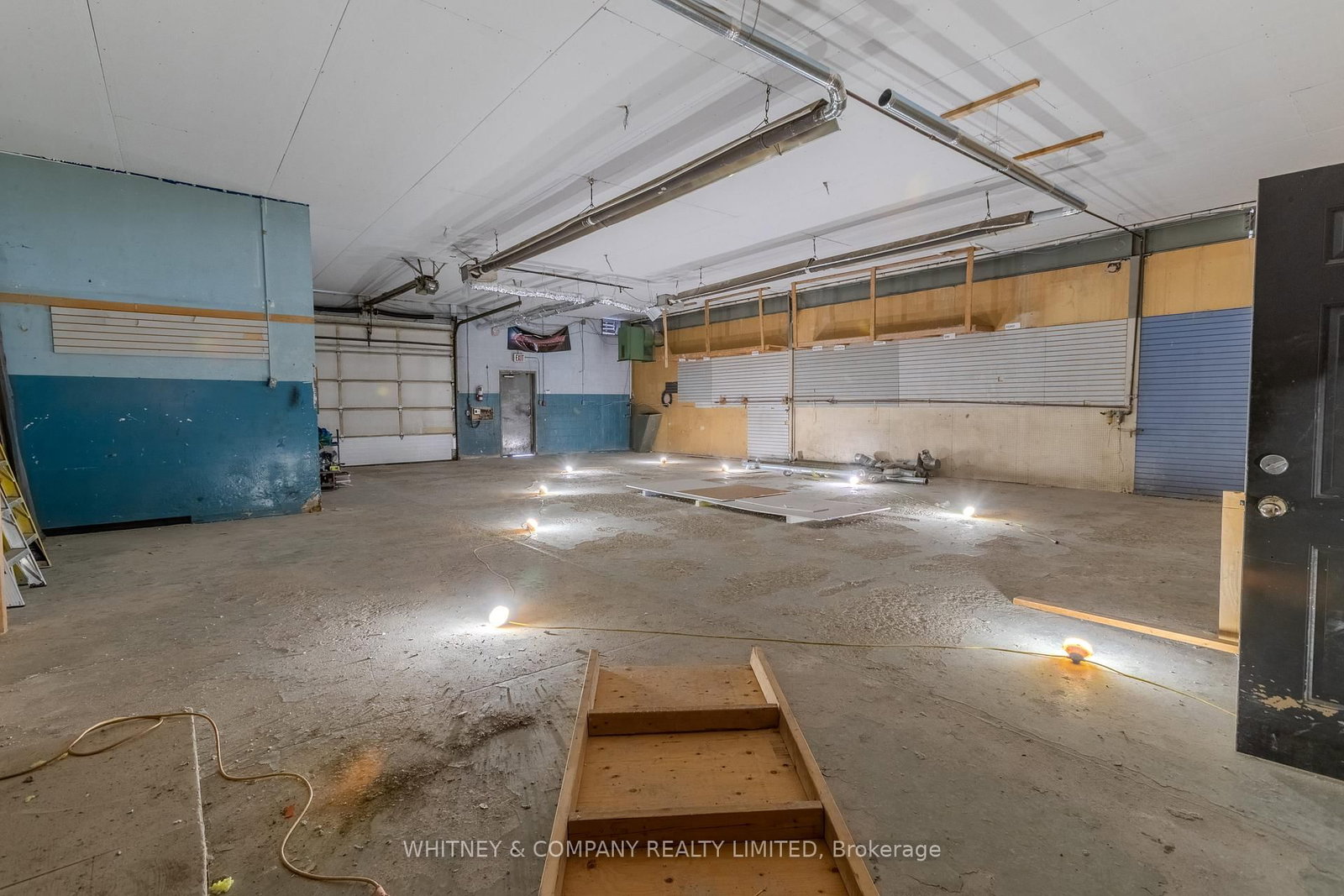 409 Woodlawn Road W - Photo 6