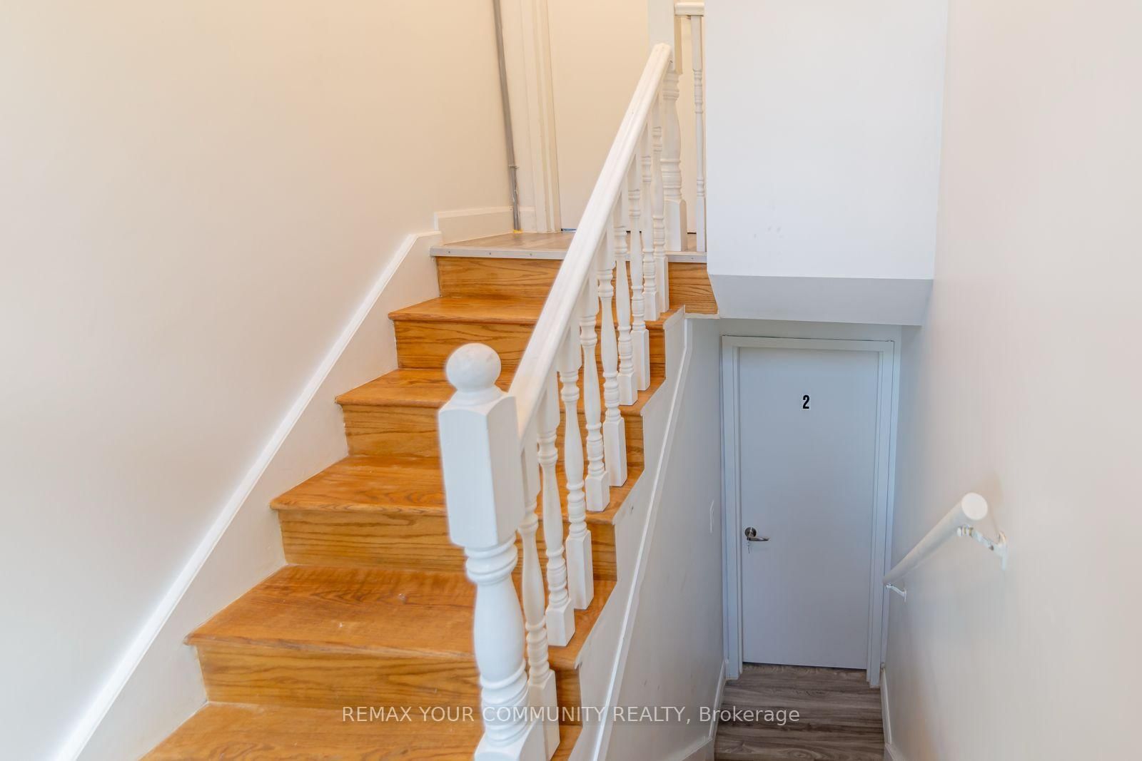 69 Blythwood Road N, Unit #1 Main - Photo 11