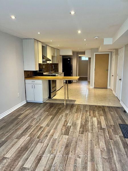 43 WOODLAWN Avenue, Unit BSMT - Photo 4