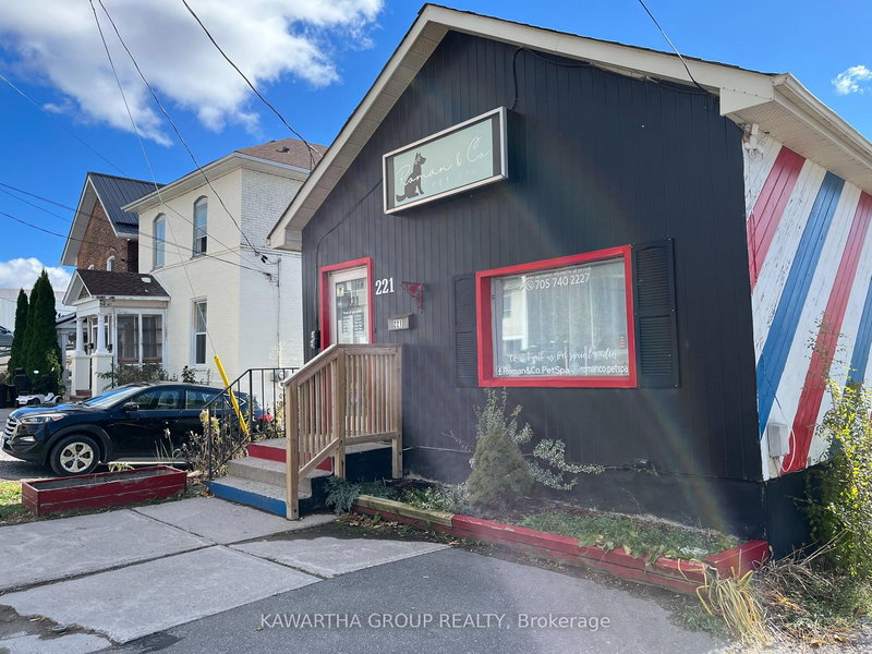 221 Brock St E, Peterborough, K9H 2P6 | Image 2