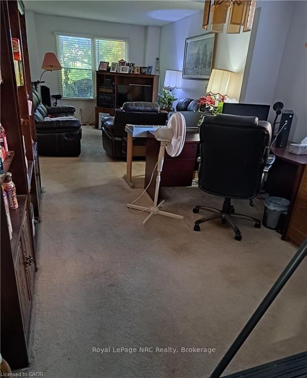 10 Jeanette Avenue - Photo 6