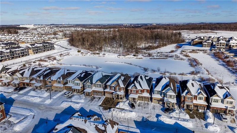 588 BECKVIEW Cres, Kitchener, N2R 0R4 | Image 3