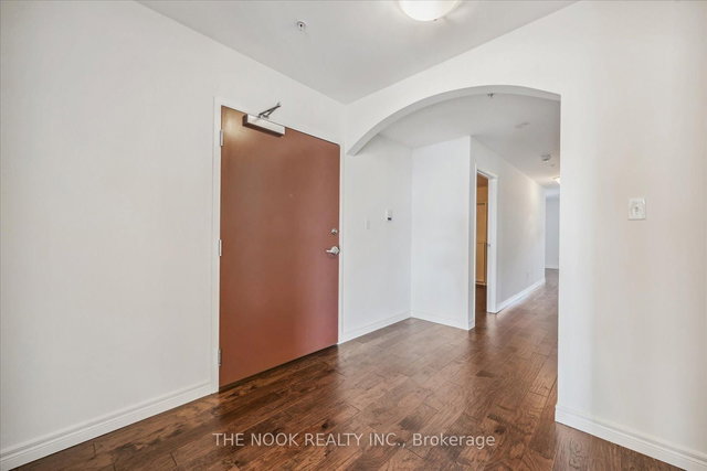 308 - 38 Walton Street