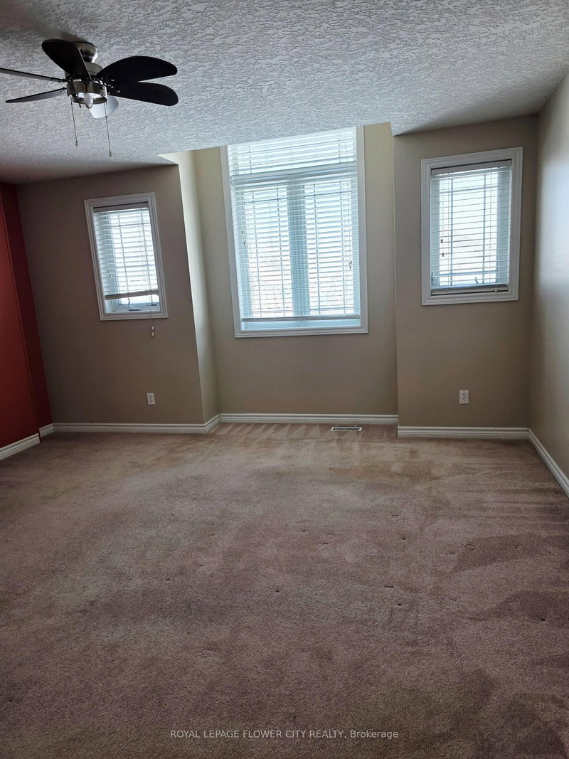 187 Huck Cres W, Kitchener, N2N 3P7 | Image 3