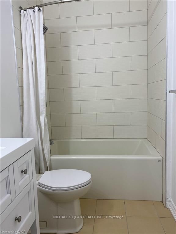 Condo for lease at 201-130 Wellington Street, Hamilton, Ontario, L8R 1N3 - Landsdale - MLS: X12751200