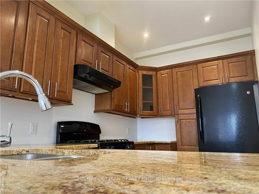 Condo for lease at 201-130 Wellington Street, Hamilton, Ontario, L8R 1N3 - Landsdale - MLS: X12751200