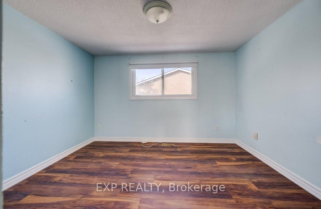 Townhouse for sale at 54 Nicklaus Drive, Hamilton, Ontario, L8K 6H3 - Vincent - MLS: X12751938