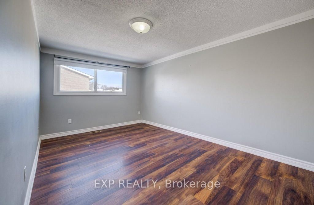 Townhouse for sale at 54 Nicklaus Drive, Hamilton, Ontario, L8K 6H3 - Vincent - MLS: X12751938