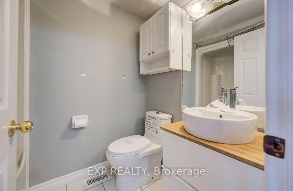 Townhouse for sale at 54 Nicklaus Drive, Hamilton, Ontario, L8K 6H3 - Vincent - MLS: X12751938