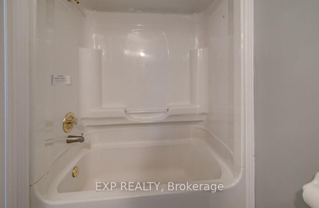 Townhouse for sale at 54 Nicklaus Drive, Hamilton, Ontario, L8K 6H3 - Vincent - MLS: X12751938