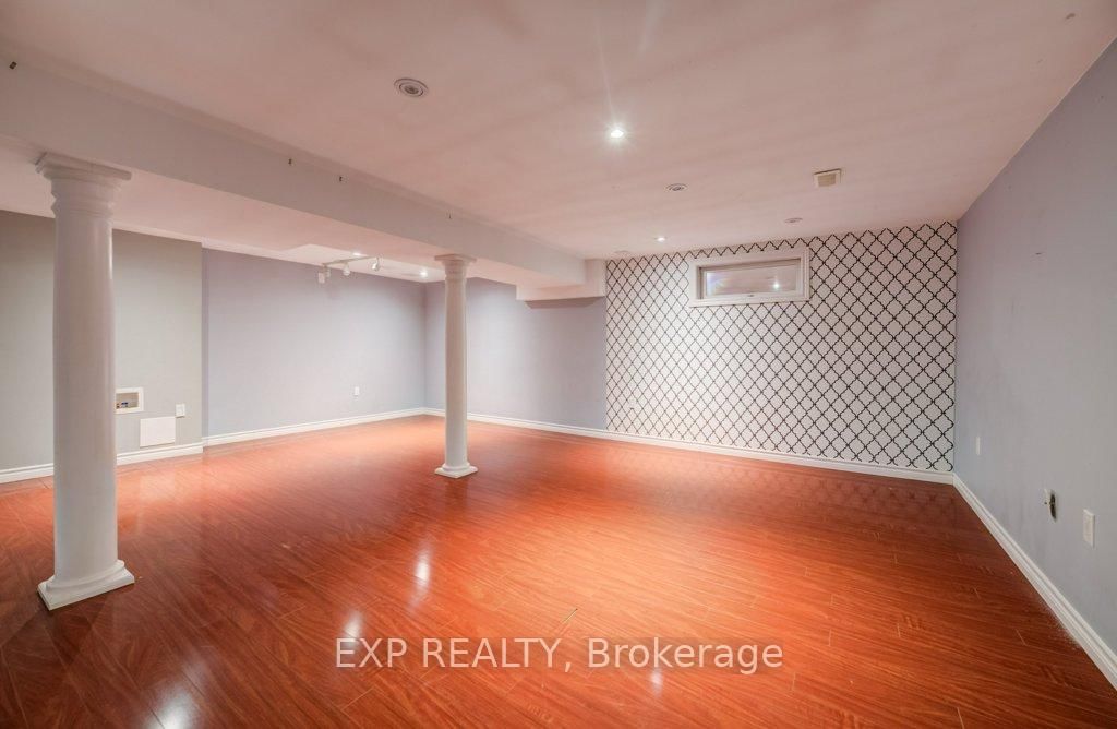 Townhouse for sale at 54 Nicklaus Drive, Hamilton, Ontario, L8K 6H3 - Vincent - MLS: X12751938