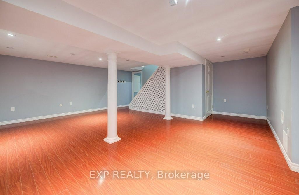 Townhouse for sale at 54 Nicklaus Drive, Hamilton, Ontario, L8K 6H3 - Vincent - MLS: X12751938