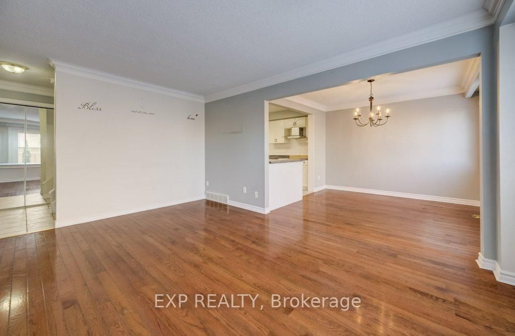 Townhouse for sale at 54 Nicklaus Drive, Hamilton, Ontario, L8K 6H3 - Vincent - MLS: X12751938