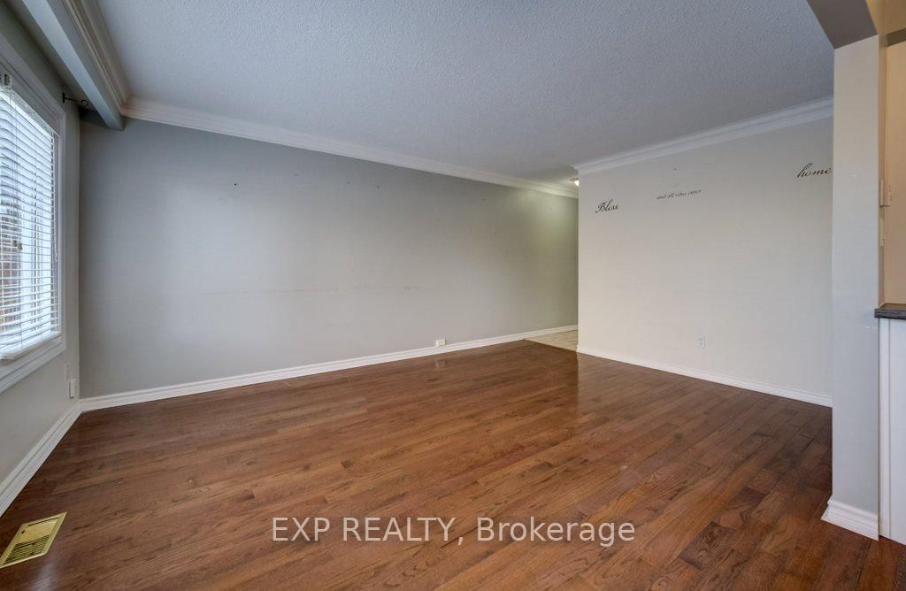 Townhouse for sale at 54 Nicklaus Drive, Hamilton, Ontario, L8K 6H3 - Vincent - MLS: X12751938