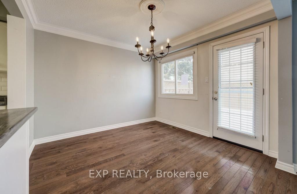 Townhouse for sale at 54 Nicklaus Drive, Hamilton, Ontario, L8K 6H3 - Vincent - MLS: X12751938