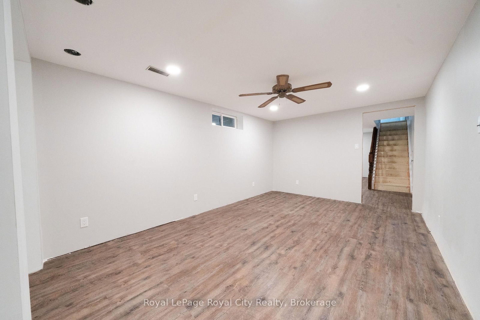 Listing Image 41