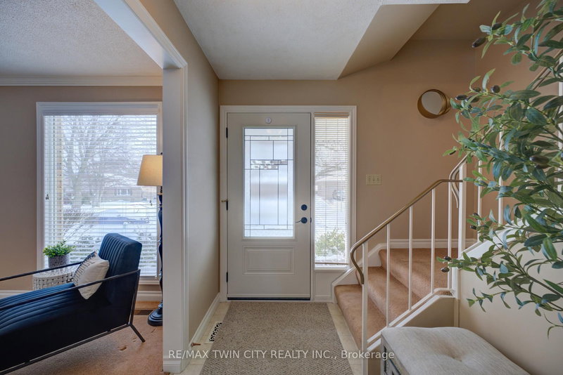 8 Wildflower Lane, Brantford, N3R 6B4 | Image 3