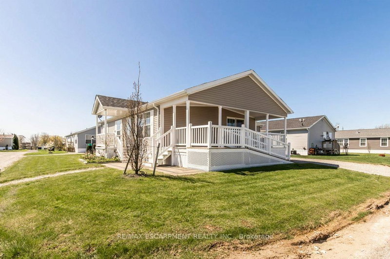 3 Copper Beech Dr, Haldimand, N0A 1L0 | Image 2