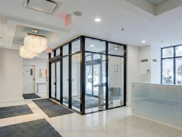 501 - 170 Water Street N