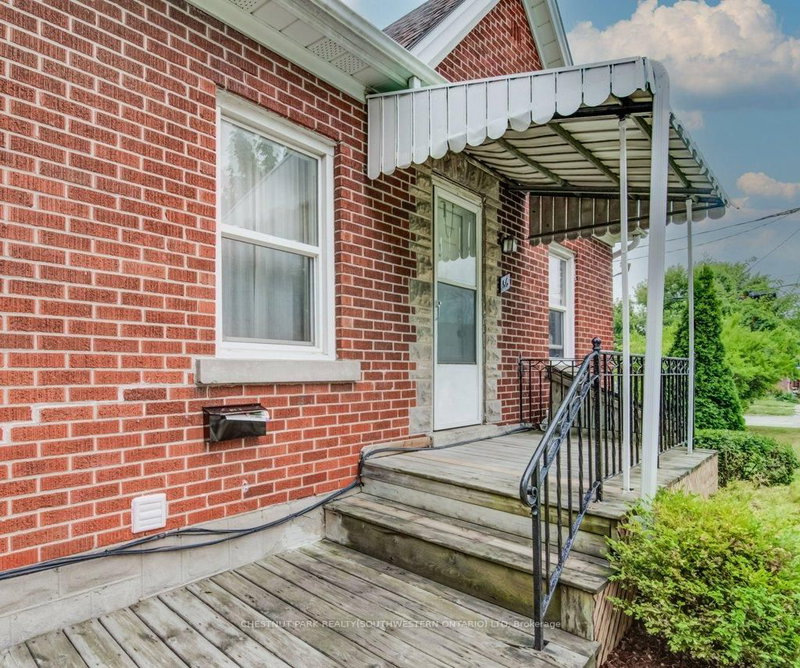 56 Lilac St, Waterloo, N2G 3A8 | Image 3