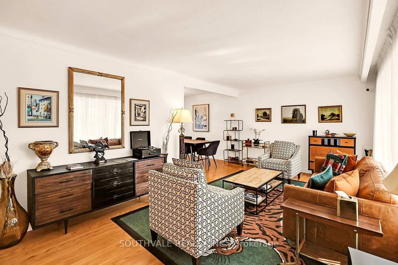 305 Centre St, Niagara-on-the-Lake, L0S 1J0 | Image 2