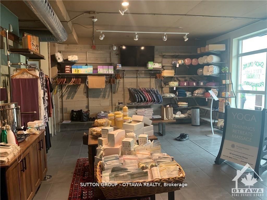 52 Armstrong Street W - Photo 2