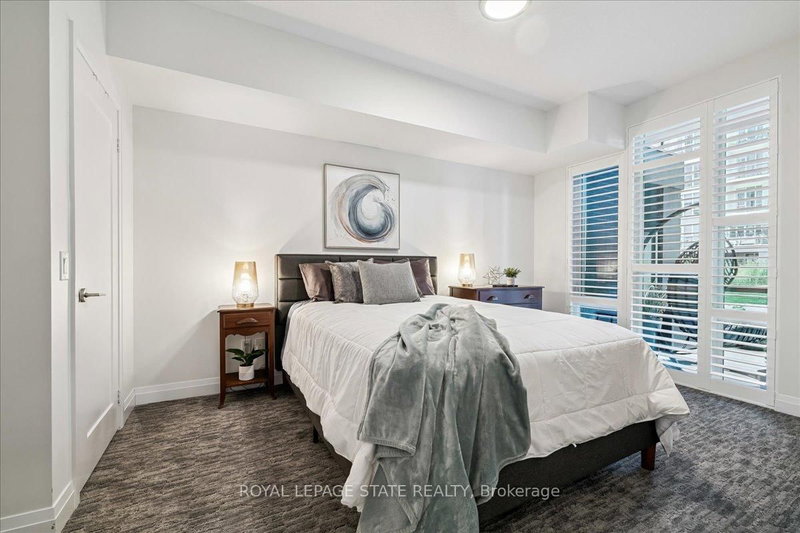 150 - 16 Concord Pl, Grimsby, L3M 0J1 | Image 3