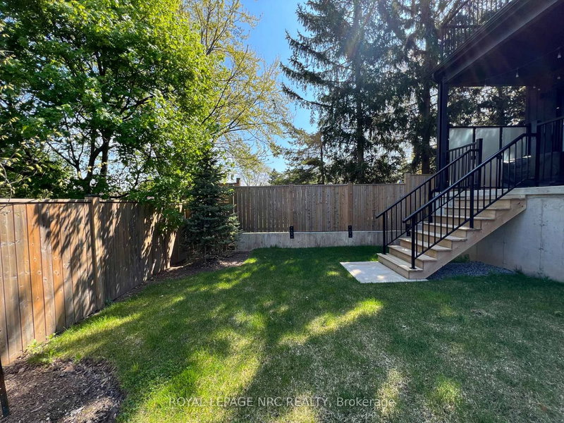 13 - 1465 Station St, Pelham, L3E 0L4 | Image 2