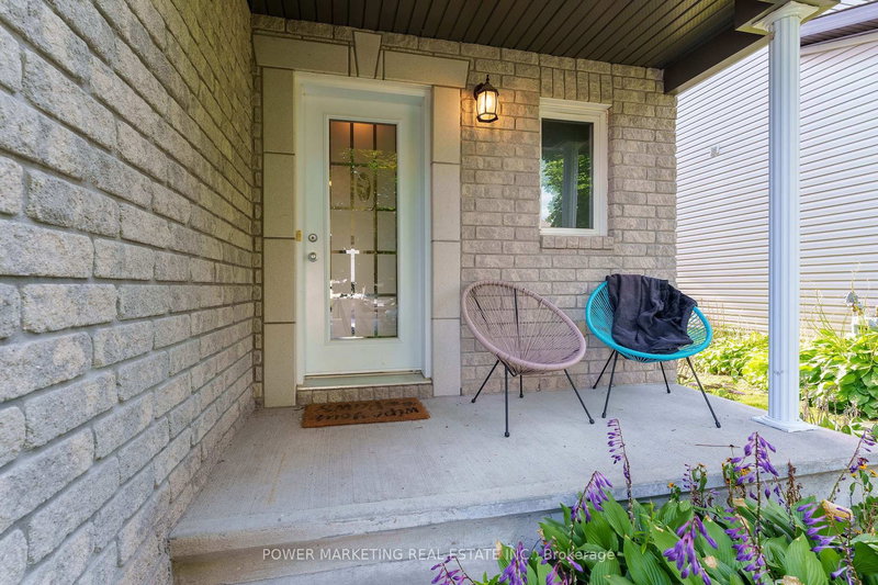 270 MICA Cres, Clarence-Rockland, K4K 0E2 | Image 3