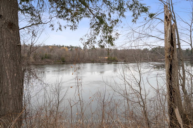 2061 Prince Of Wales Dr, Ottawa, K2E 7A4 | Image 2