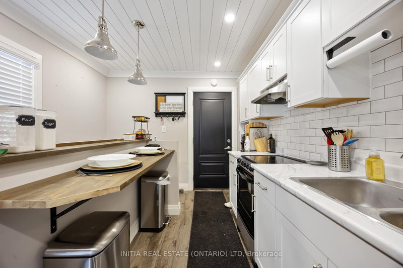 269 Ross Ave, Sarnia, N7T 1K1 | Image 2