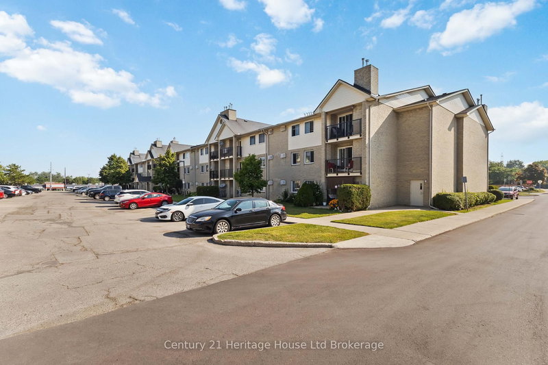 217 - 737 DEVERON Cres, London South, N5Z 4X9 | Image 2