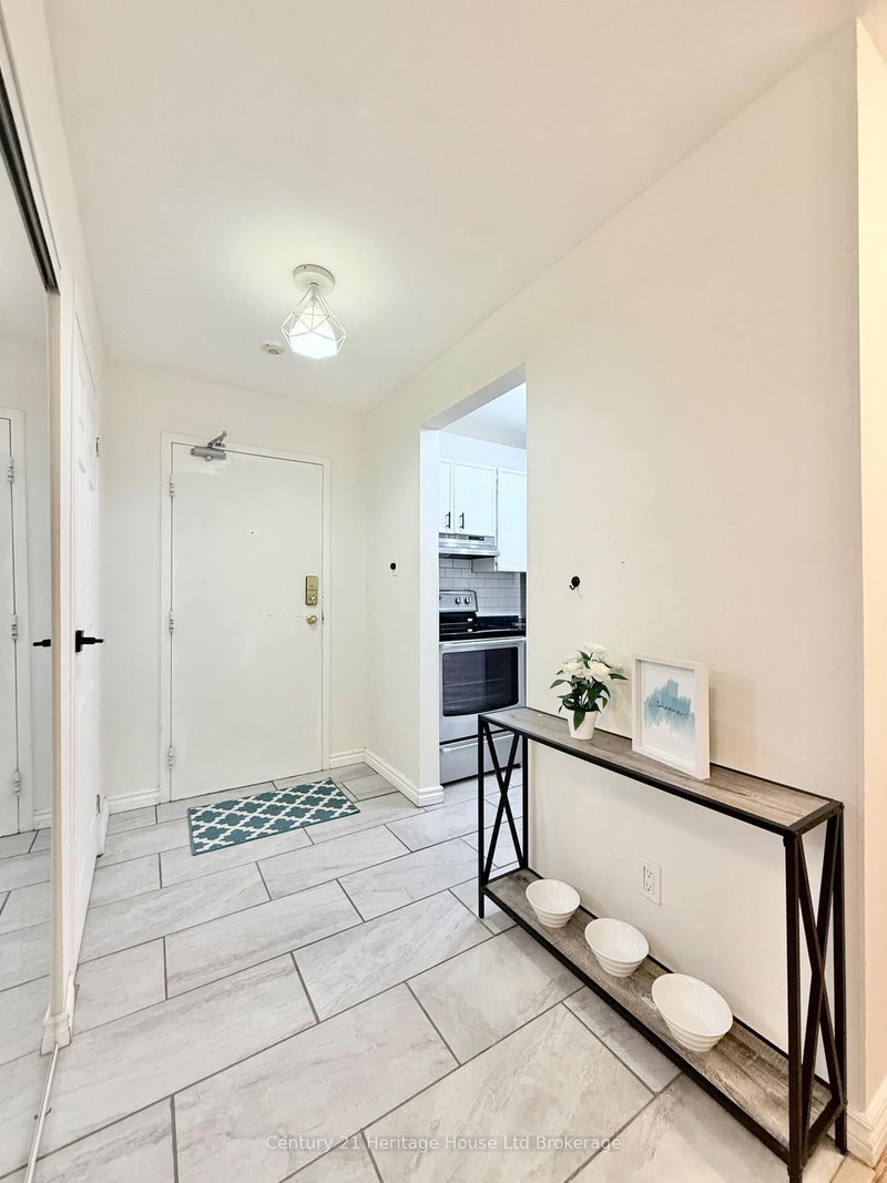 217 - 737 DEVERON Cres, London South, N5Z 4X9 | Image 3