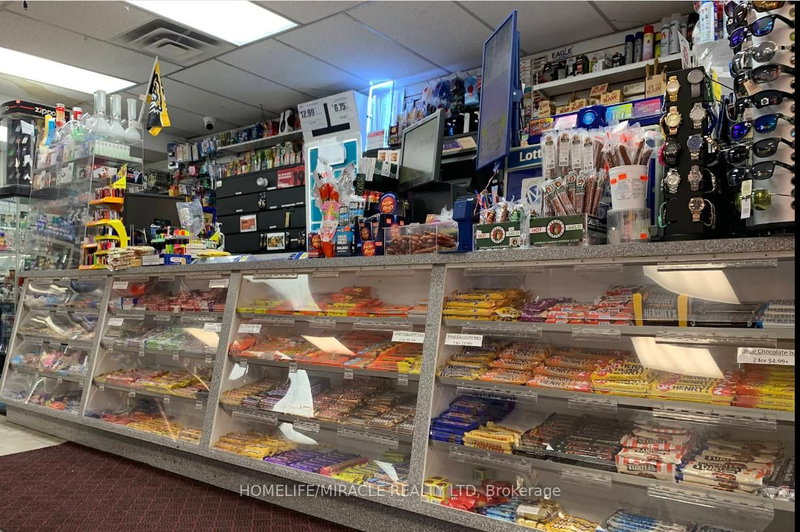 997 Cannon St, Hamilton, L8L 2H4 | Image 2