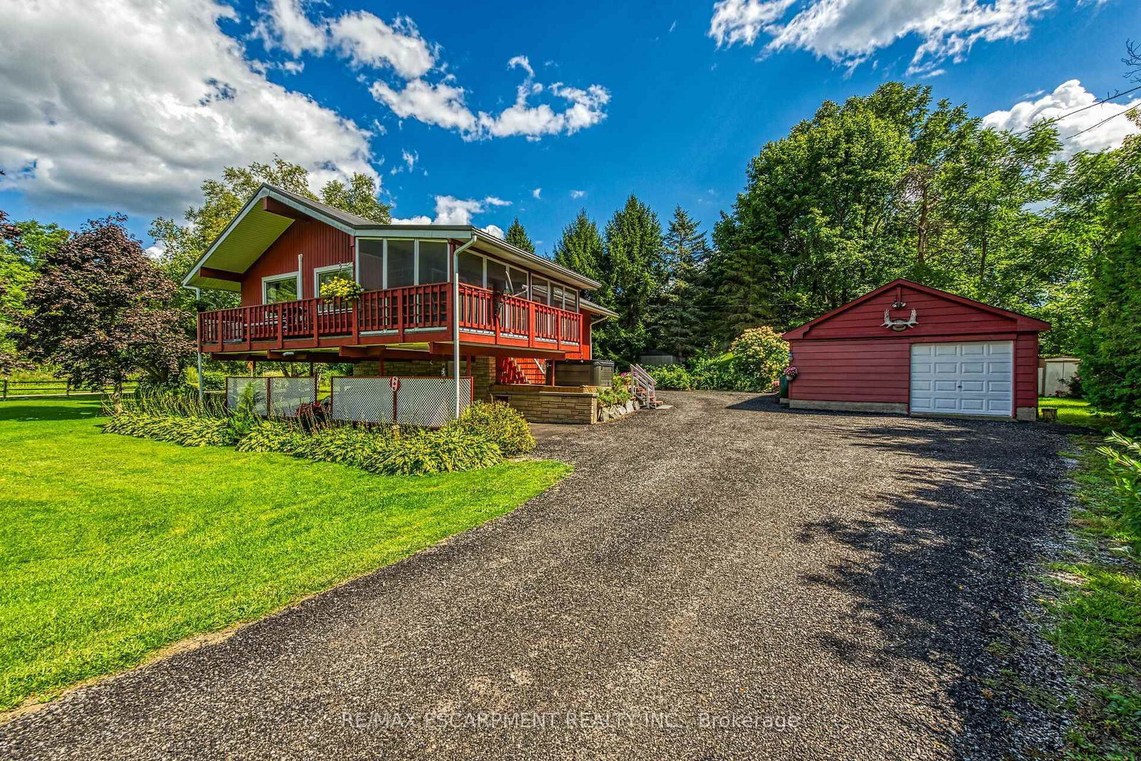 1686 Old Brock Street • Norfolk, ON photo 1
