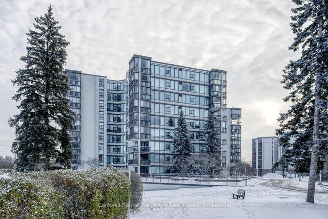 205 - 23 Woodlawn Road E