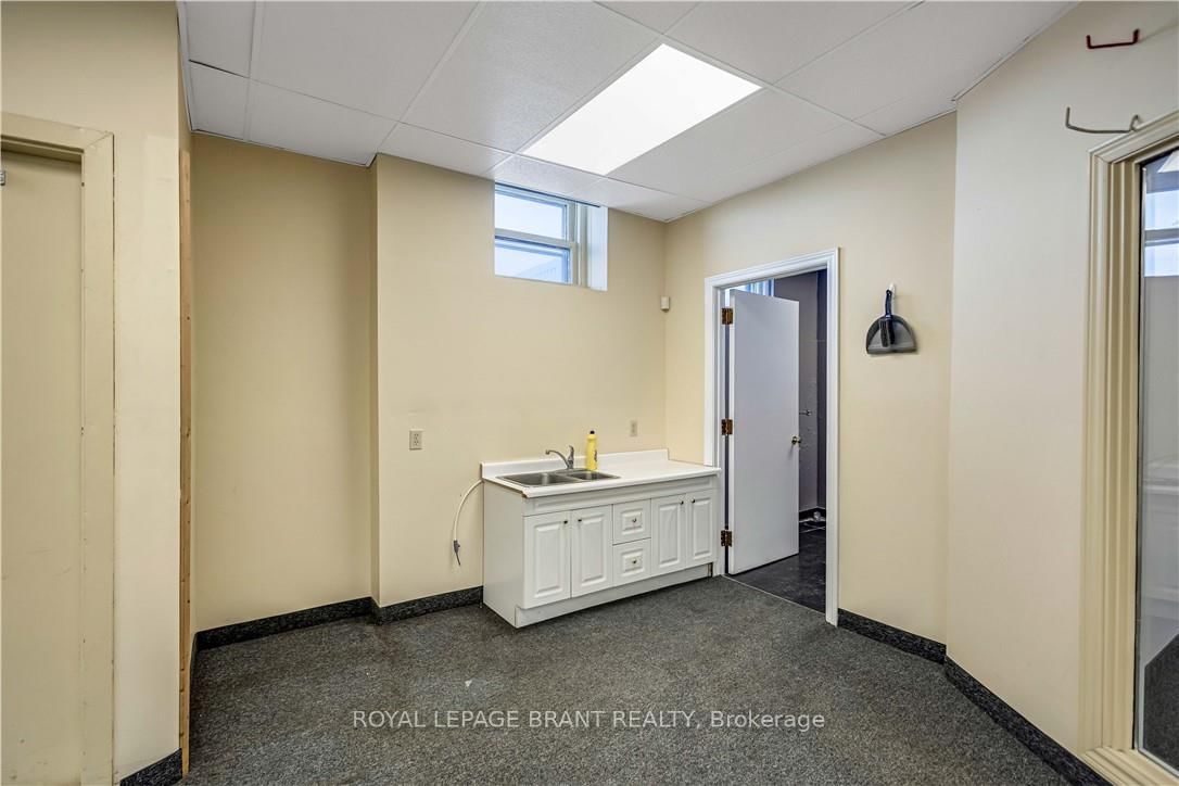 148 Mohawk Street, Unit D - Photo 13