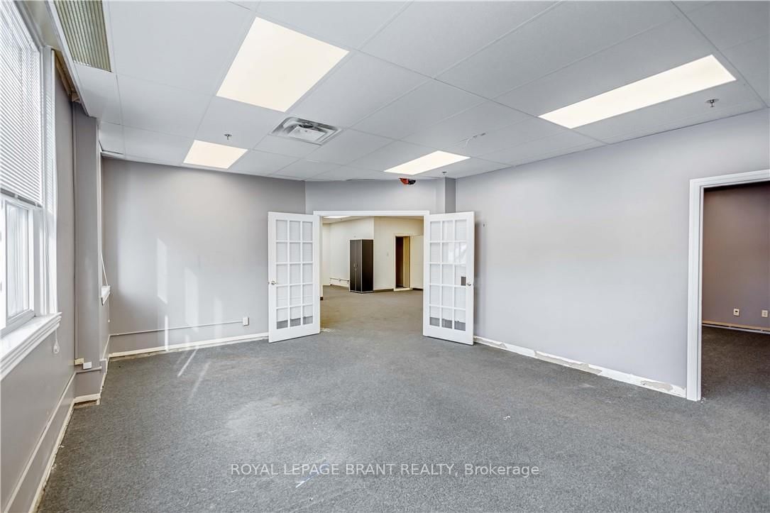 148 Mohawk Street, Unit D - Photo 17