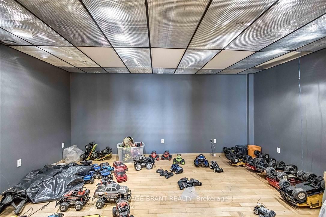 148 Mohawk Street, Unit D - Photo 28