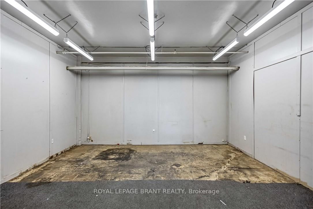 148 Mohawk Street, Unit D - Photo 32