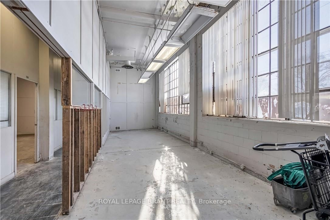 148 Mohawk Street, Unit D - Photo 39