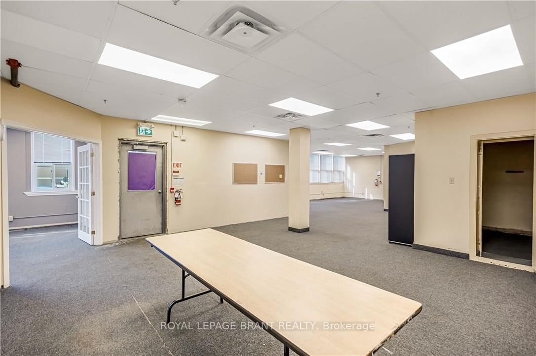 148 Mohawk Street, Unit D - Photo 8