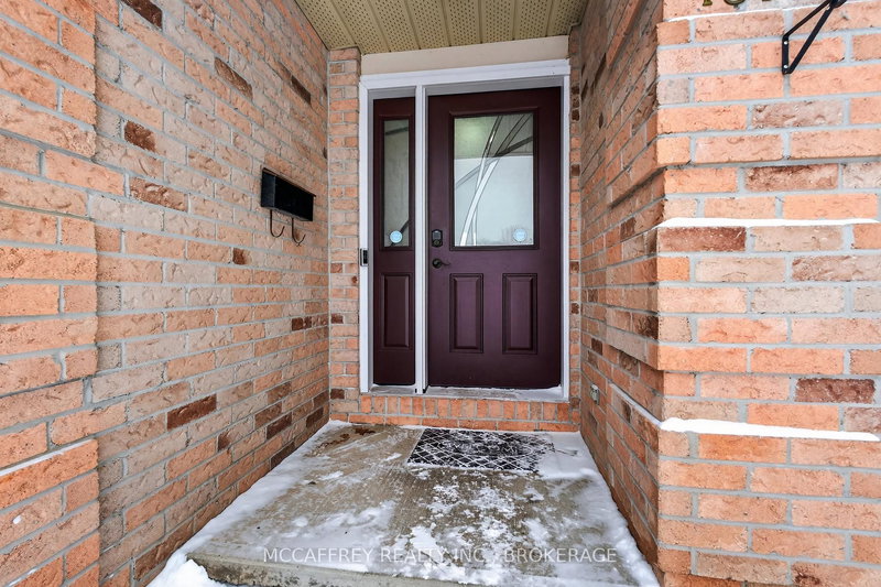 1311 CUTHBERTSON Ave, Brockville, K6V 6Y2 | Image 2