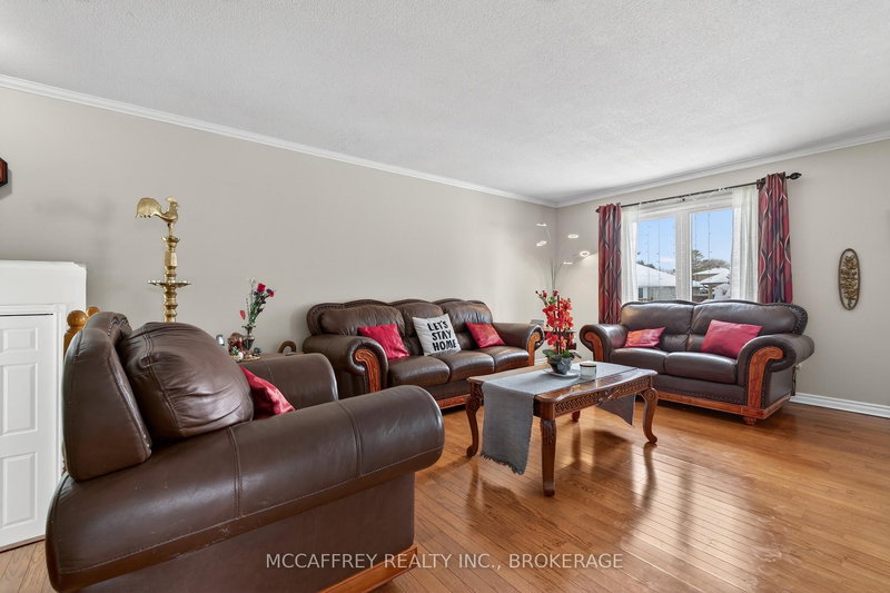 1311 CUTHBERTSON Ave, Brockville, K6V 6Y2 | Image 3