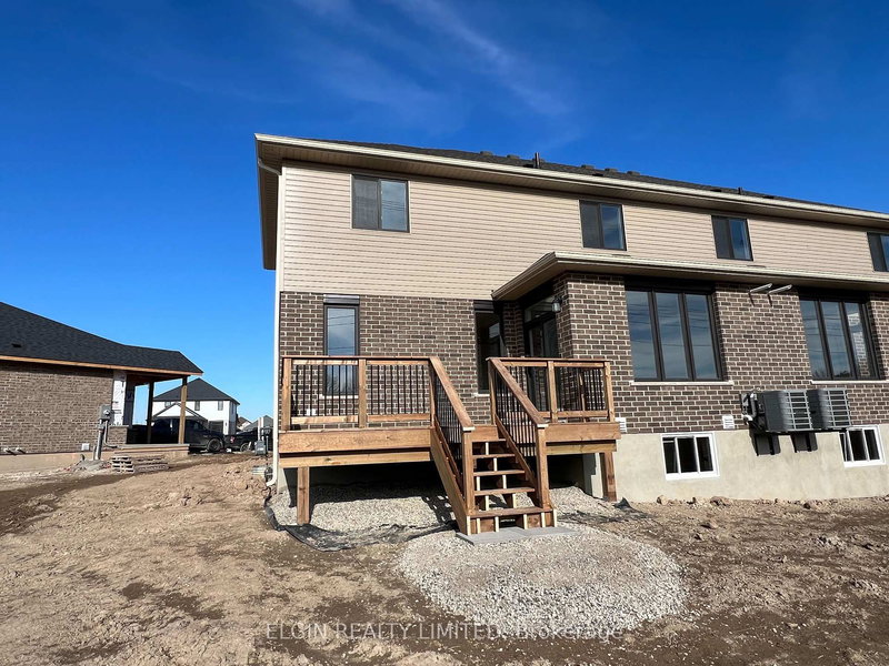 9 Horizon Crt, Central Elgin, N5P 0E5 | Image 2