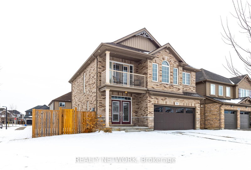 70 Spruce Cres, Welland, L3C 0C6 | Image 2