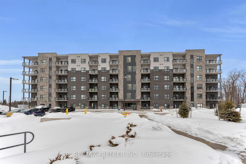 215 - 1000 Lackner Pl, Kitchener, N2A 0L9 | Image 3
