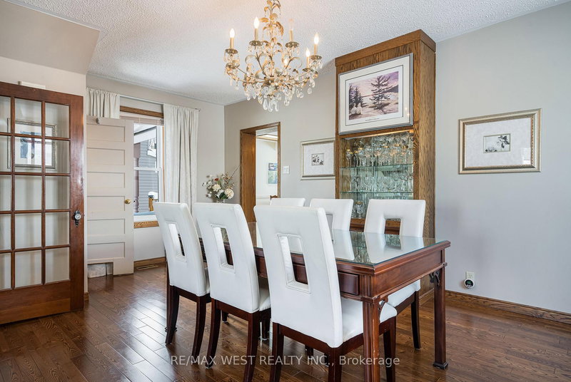 25 Edwin St W, Meaford, N4L 1E4 | Image 2